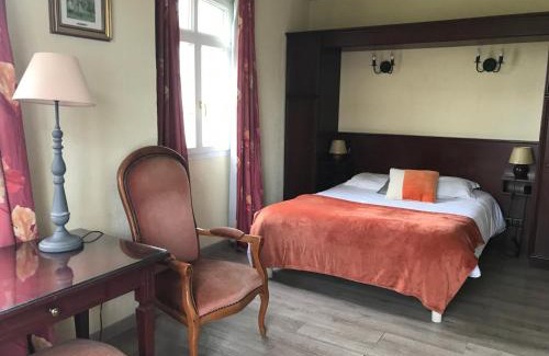 Le Wast Hôtel | Logis Hôtel & Restaurant - Le Château Des Tourelles 3 étoiles