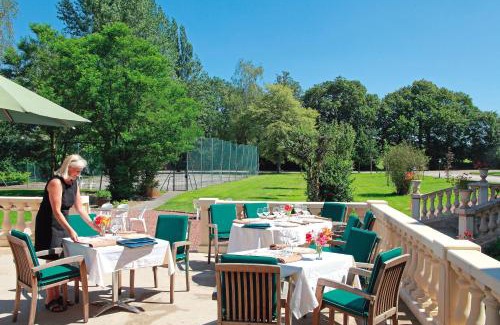 Le Wast Hôtel | Logis Hôtel & Restaurant - Le Château Des Tourelles 3 étoiles