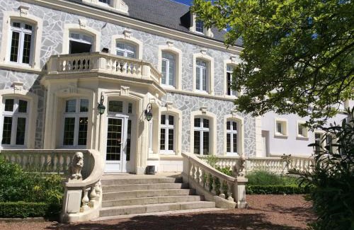 Le Wast Hôtel | Logis Hôtel & Restaurant - Le Château Des Tourelles 3 étoiles