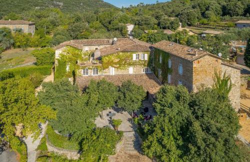 Mialet Hôtel | Logis Hôtel Restaurant Le Pradinas
