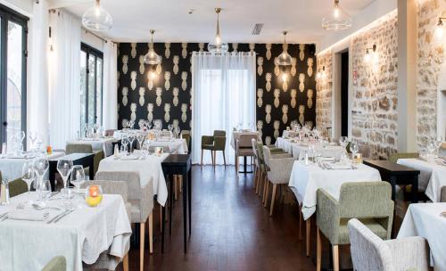 Quincieux Hôtel | Logis Hôtel Tante Yvonne & son restaurant semi-gastronomique - Lyon Nord