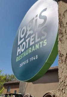 Mollans-sur-Ouveze Hôtel | Logis Hôtels Le Saint Marc