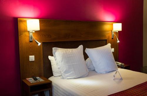 Le Nouvion-en-Thierache Hôtel | Logis Hotel & Restaurant La Paix