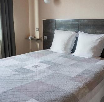 Noiretable Hôtel | Logis Hotel Au Rendez-vous des Chasseurs