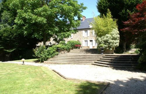 Combourg Hôtel | Logis Hotel Du Chateau