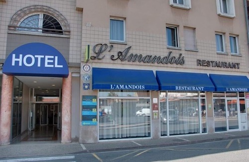 Saint-Amand-Montrond Hôtel | logis hotel l'Amandois