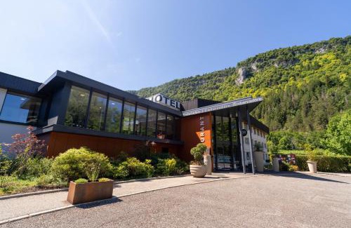 Nantua Hôtel | Logis Hotel L'Embarcadère