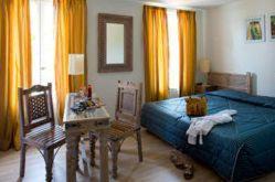 Beaulieu-sur-Dordogne Hôtel | Logis hotel les flots bleus