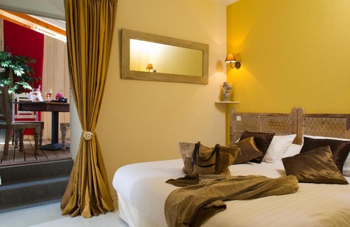 Beaulieu-sur-Dordogne Hôtel | Logis hotel les flots bleus
