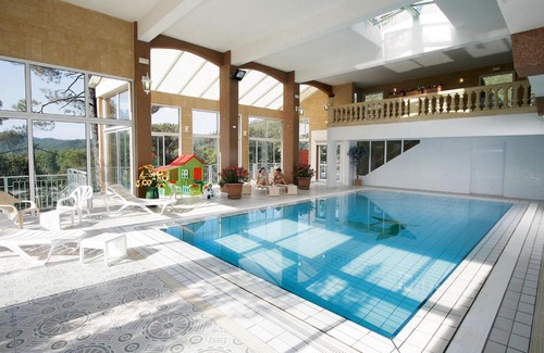 Anduze Hôtel | Logis Hotel Restaurant La Porte des Cévennes
