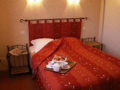 Molieres Hôtel | Logis L'Auberge du Quercy Blanc