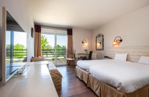 Saulges Hôtel | Logis L'Ermitage Hôtel & Restaurant
