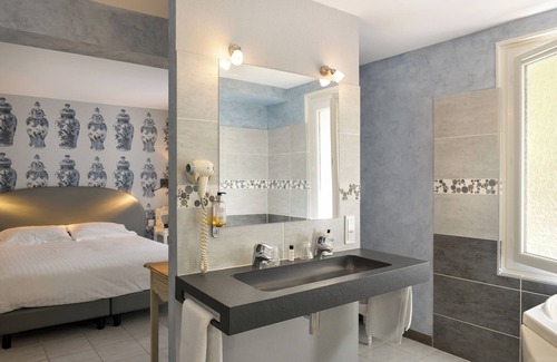Salbris Hôtel | Logis Le Domaine De Valaudran