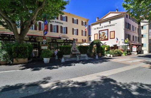 Saint-Vallier-de-Thiey Hôtel | Logis Le Relais Imperial