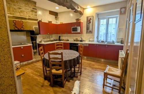 Lanvallay Appartement | Situé sur le Port de Dinan, charmant duplex de caractère et chaleureux