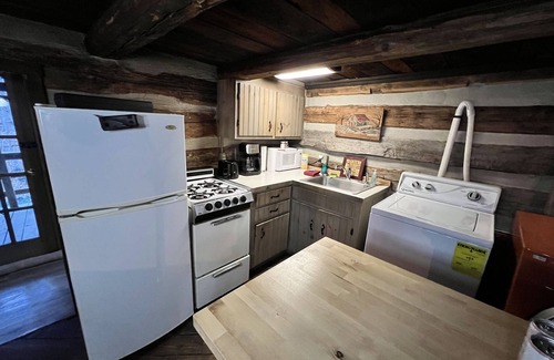 Lyndhurst Cabine | Cabine-Famille-Salle de bain privée séparée-Logwood