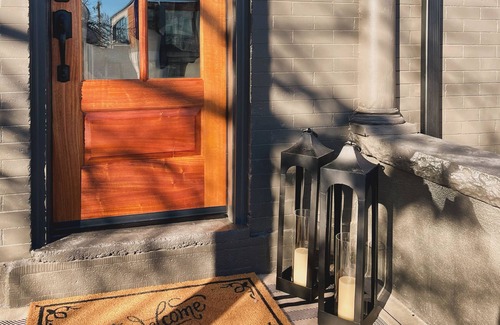 Highland Maison | LoHi’s Osage Bronze. Walkable to everything, high-end amenities, dog-friendly!