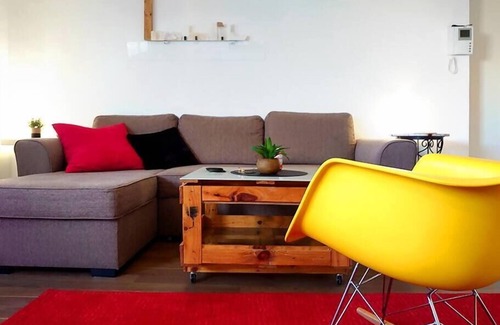 Romareda Appartement | LOIRA VÍA PIGNATELLI: 2 Bedrooms Next to the Canal