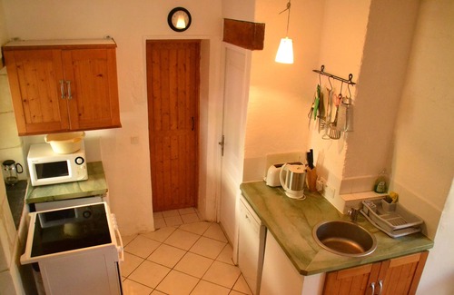 Perrusson Cottage | Gite de la vallée de la Loire pour 4/5 avec superbe piscine chauffée et lac de pêche de la carpe
