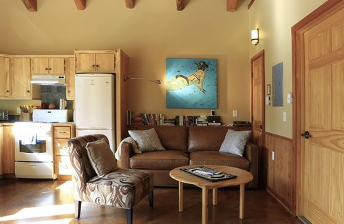 New Denver Cabine | Loki's Cabin at Big Bay Stays: Your Lakeside Haven for Rejuvenation & Adventure