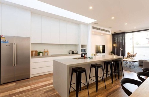 Collingwood Appartement | Lola · "Lola" trois niveaux de style avec terrasse sur le toit