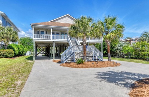 Long Bay Estates Maison | Lollipops Beach House - Four Bedroom, Three Bath, Private Pool in Long Bay