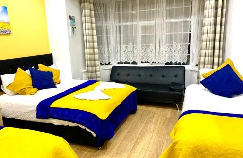 Valentines Appartement | London 2 Bedroom Apartment, Kitchen, Reception and Private Garden