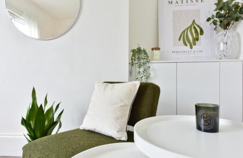 Grange Appartement | London Calling 3 bed 3 baths 5 mins from train into City