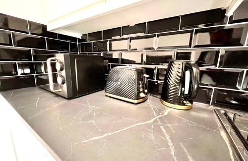 St. George's Appartement | London Flat - Good Access To Central and more!