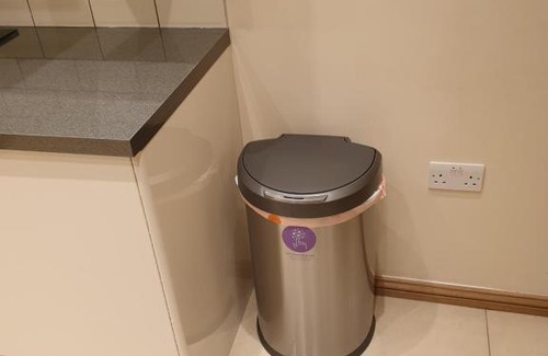 Valentines Appartement | London Luxury 1 bed flat 4 mins to Ilford Stn - kitchen, garden, parking, WiFi