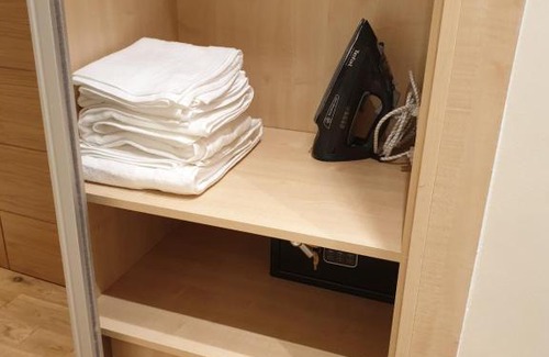 Valentines Appartement | London Luxury 1 bed flat 4 mins to Ilford Stn - kitchen, garden, parking, WiFi