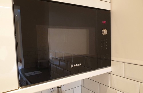 Clayhall Appartement | London Luxury Apartment Sleeps 4, 1 Min from Redbridge Station