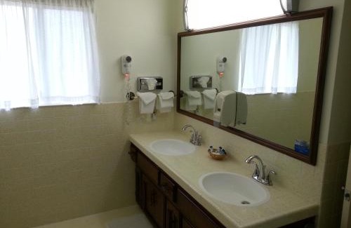 North Fremont Street Hôtel | Lone Oak Lodge