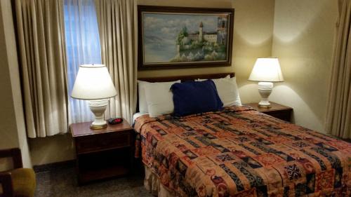 North Fremont Street Hôtel | Lone Oak Lodge