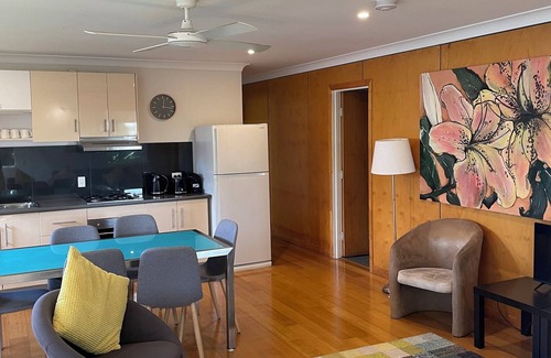 Enoggera Maison | Lone Pine House se sent comme à la maison pour les familles plus nombreuses et les groupes