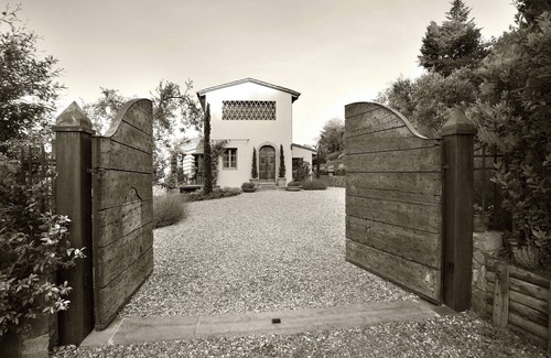 Camaiore Villa | Maison de campagne indépendante,210 m²,piscine, vue mer, écologique, EV wall box