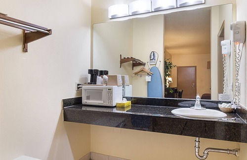 Victoria Hôtel | Lone Star Inn & Suites