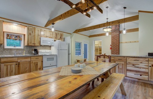Laurelton Cabine | Lone Star Lodge+God's Creation