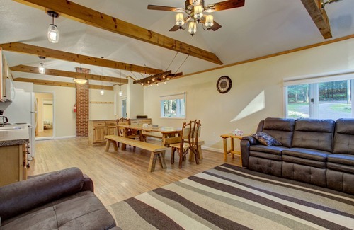 Laurelton Cabine | Lone Star Lodge+God's Creation