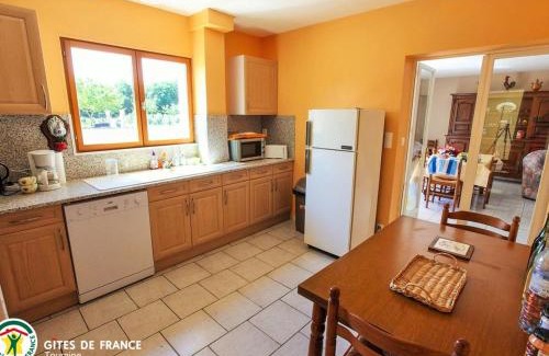 Saint-Laurent-de-Lin Maison | Longère authentique avec jardin privé, près des Châteaux de la Loire, idéale pour familles et nature - FR-1-381-501