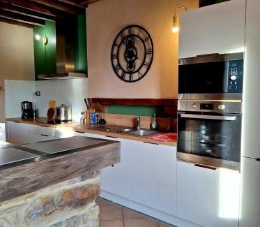 Servon-sur-Vilaine Maison | Longère avec jacuzzi et jardin à 10 min de Rennes