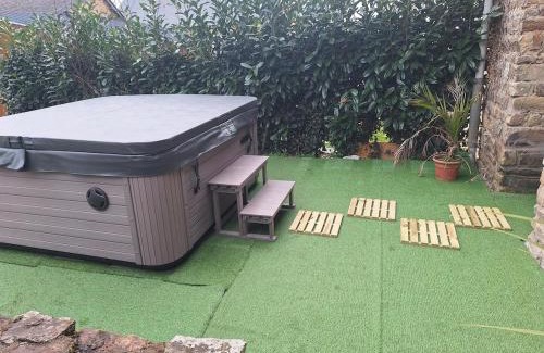 Servon-sur-Vilaine Maison | Longère avec jacuzzi et jardin à 10 min de Rennes