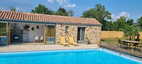 Coueron Maison | Longère avec piscine