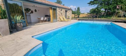 Coueron Maison | Longère avec piscine