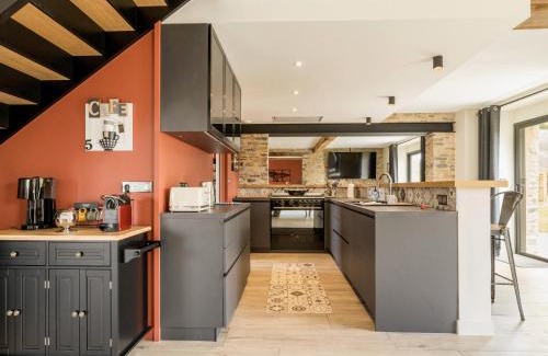 Loireauxence Maison | Longère moderne avec spa, billard, babyfoot, salle de sport, hammam, et Wi-Fi - FR-1-306-1288