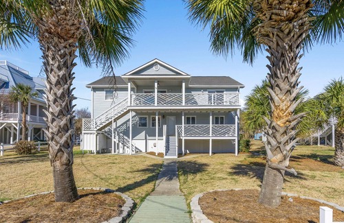 Long Bay Estates Copropriété | Long Bay Duplex Upper Unit by the Beach