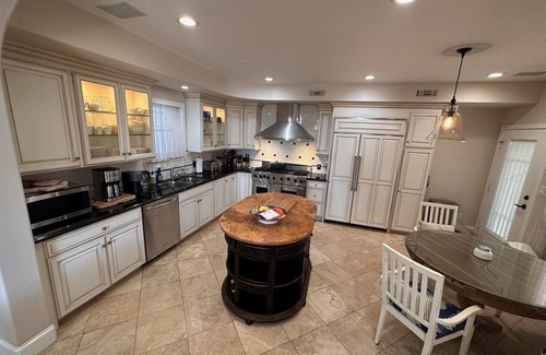Peninsula Maison | Long Beach Peninsula Vacay Stay steps from the sand and beautiful Bay!