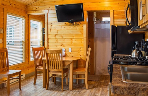 Seaview Cabine | Long Beach RV & Camping Resort
