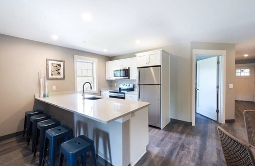 Gloucester Appartement | Long Beach Suites: 3 Mins Toes To Sand!
