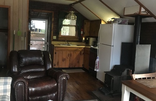 Croghan Cabine | LONG POND CABIN ENTOURÉ D'EAU avec une grande plage privée